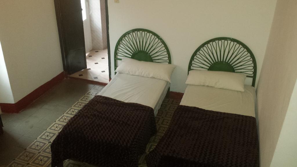 Pension Bailen Sevilla Exteriör bild